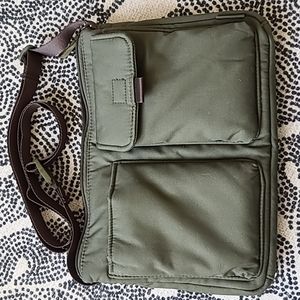 EUC Vera Bradley Utility Small Crossbody in Climbing Ivy Green, Recycled Cotton